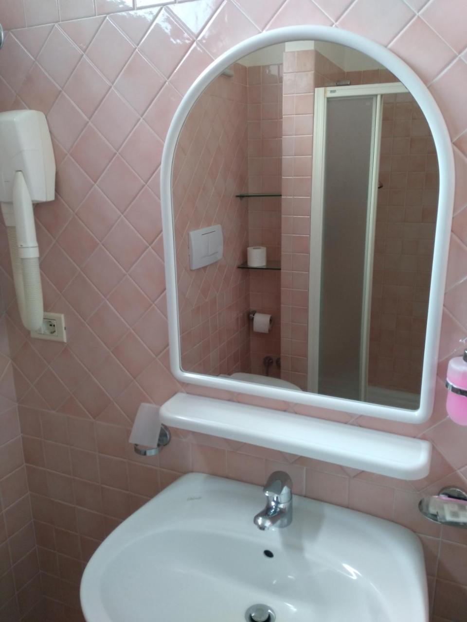 Ivana Hotel 2*